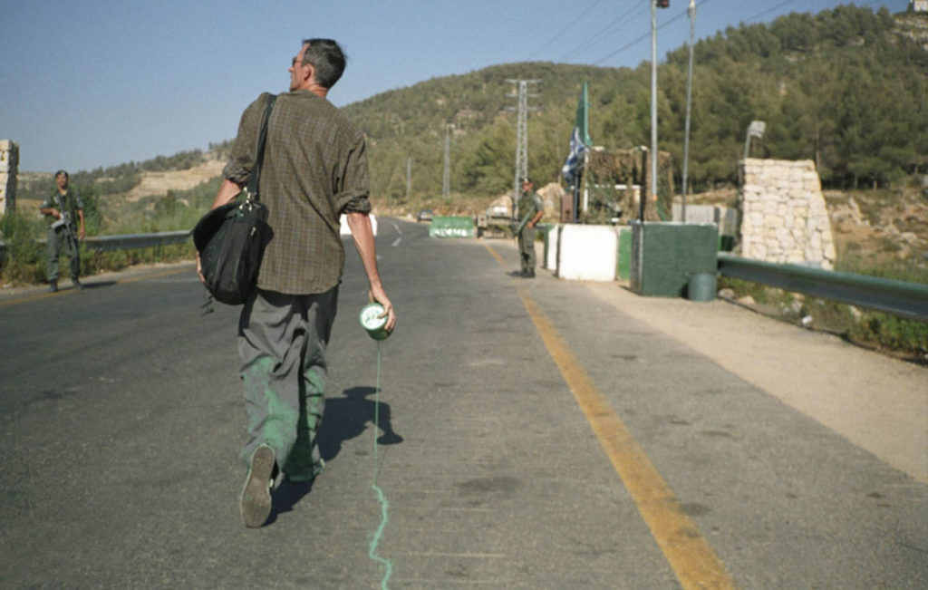 El dibujo como herramienta de expresión pictórica e intelectual 65 [Image- Francis Alÿs, The Green Line, Jerusalem (2004) copy